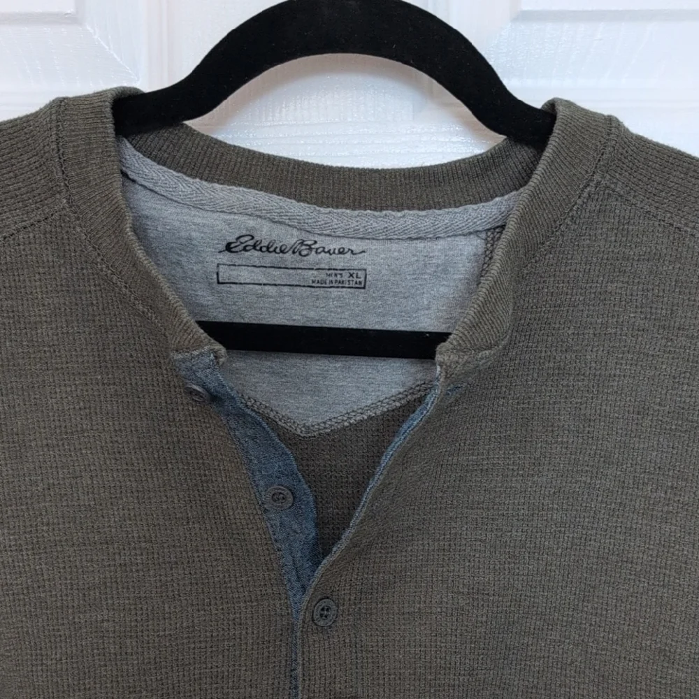 Eddie Bauer Men's Olive Crewneck Sweater - Picture 3 of 4
